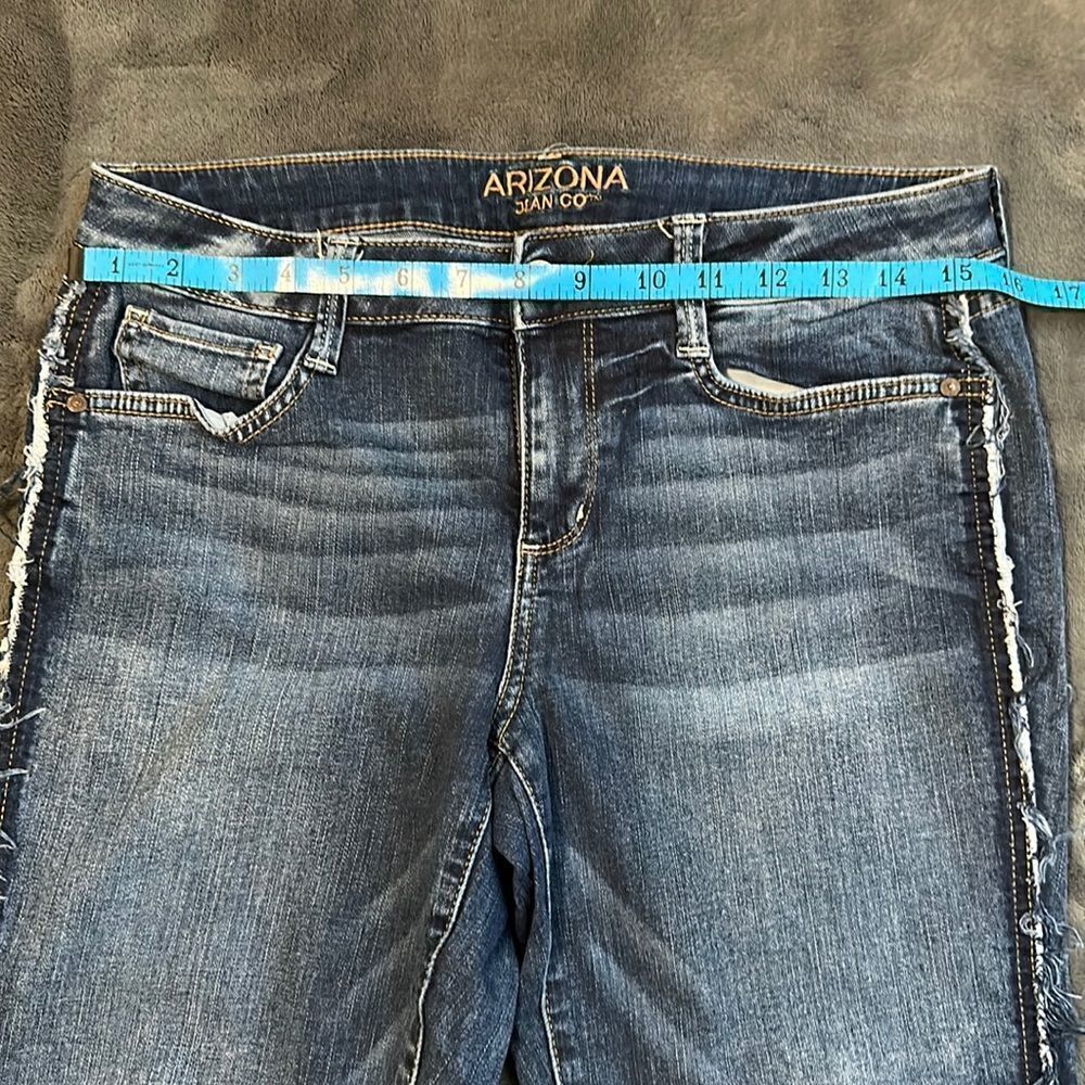 Arizona Jeans Company Juniors Ankle Jeans Size 9 - Picture 3 of 8